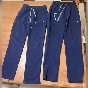 Figs 2 pairs XS navy Yola scrub pants